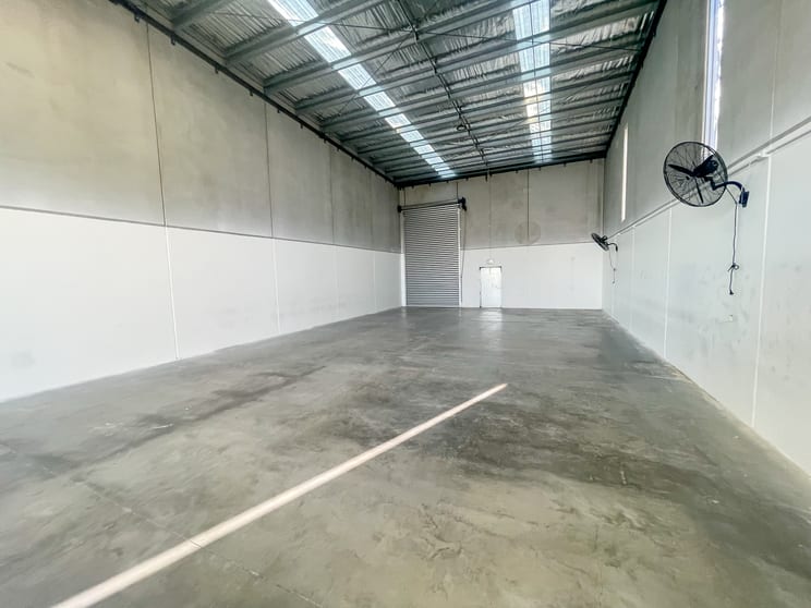 Click to view all images 1/71 Frankston Gardens Drive Carrum Downs VIC 3201 - Image 4