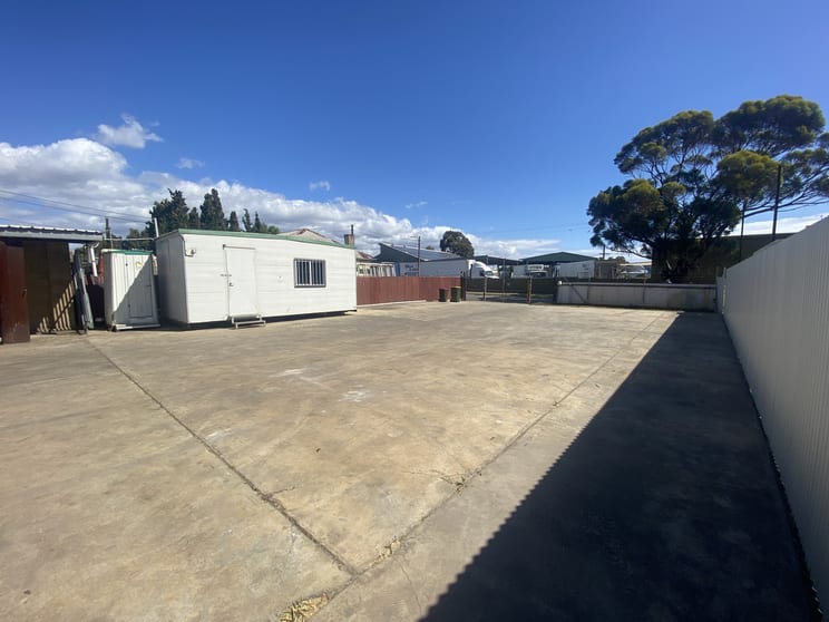 Click to view all images 17 Frederick Street Cavan SA 5094 - Image 3