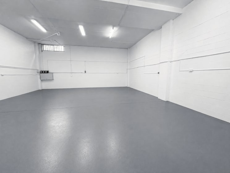 Click to view all images 2/3 Leighton Place Hornsby NSW 2077 - Image 2