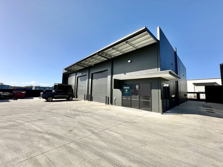 Unit C/571 Woolcock Street Mount Louisa QLD 4814 - Image 1