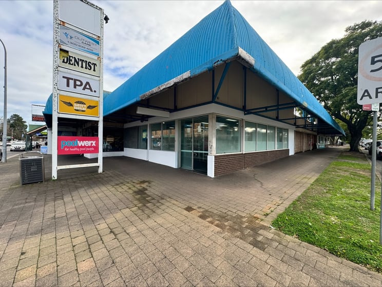 Click to view all images 4&5/139 Windsor St Richmond NSW 2753 - Image 1