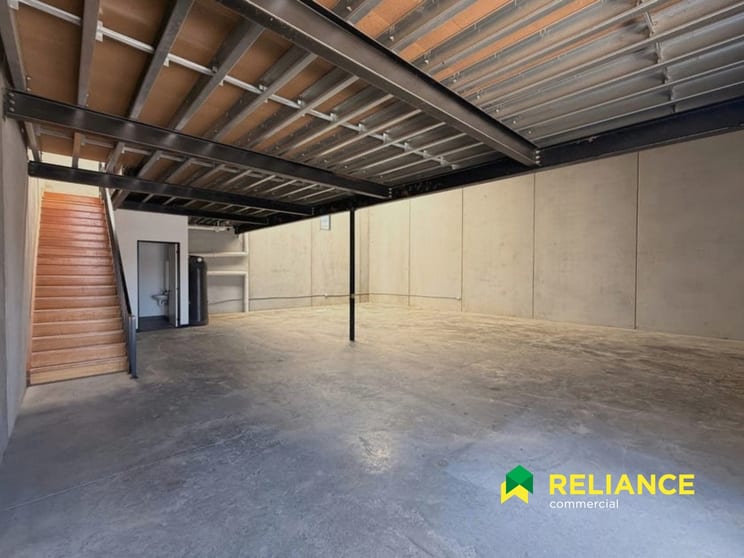 Click to view all images 5 Star Circuit Derrimut VIC 3026 - Image 2