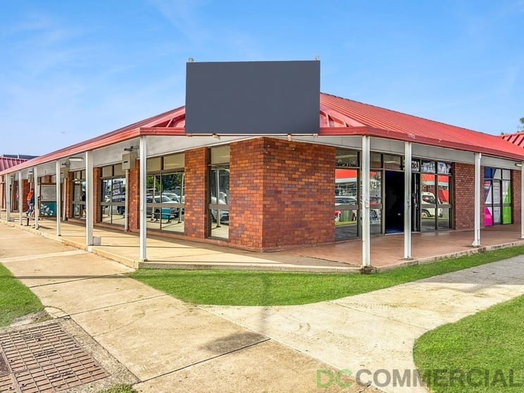 Click to view all images 2/33 Archibald Street Dalby QLD 4405 - Image 1