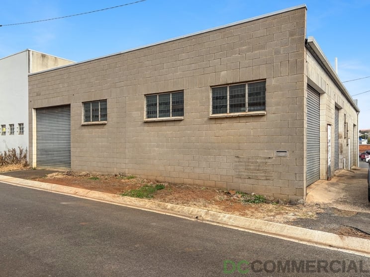 2/6 Wylie Street Toowoomba City QLD 4350 - Image 1