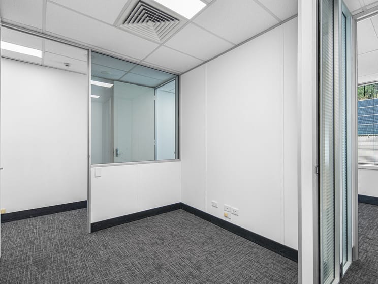 34/10 Benson Street Toowong QLD 4066 - Image 5