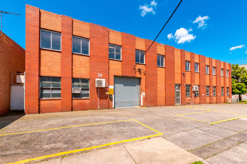 Click to view all images 70 Raglan Street Preston VIC 3072 - Image 1