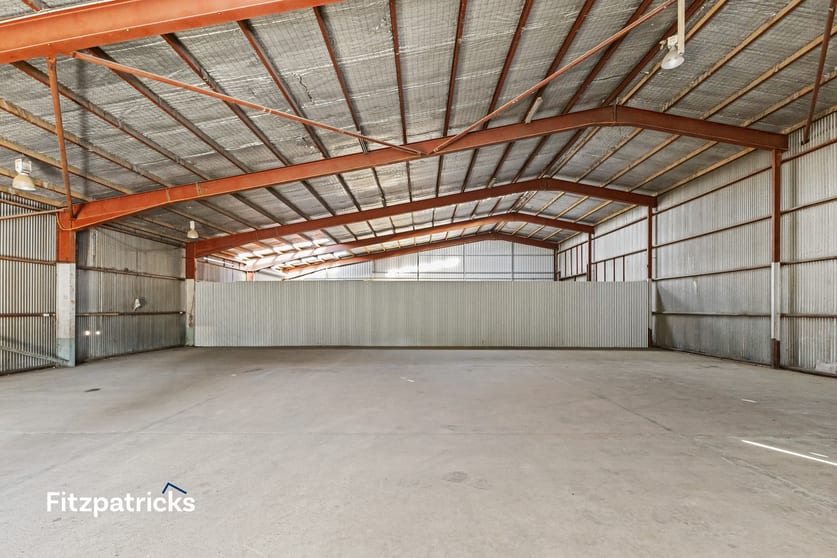 Click to view all images Rear 14 Dobney Avenue Wagga Wagga NSW 2650 - Image 2