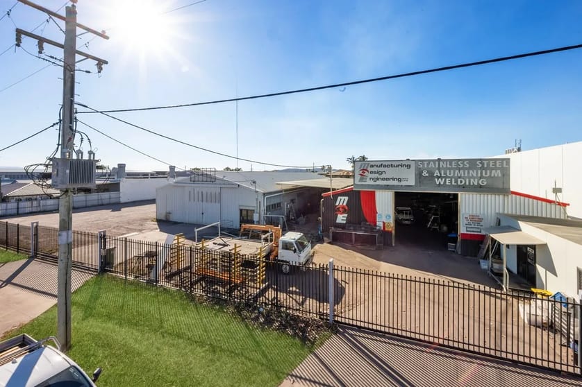 Click to view all images 371 Woolcock Street Garbutt QLD 4814 - Image 1