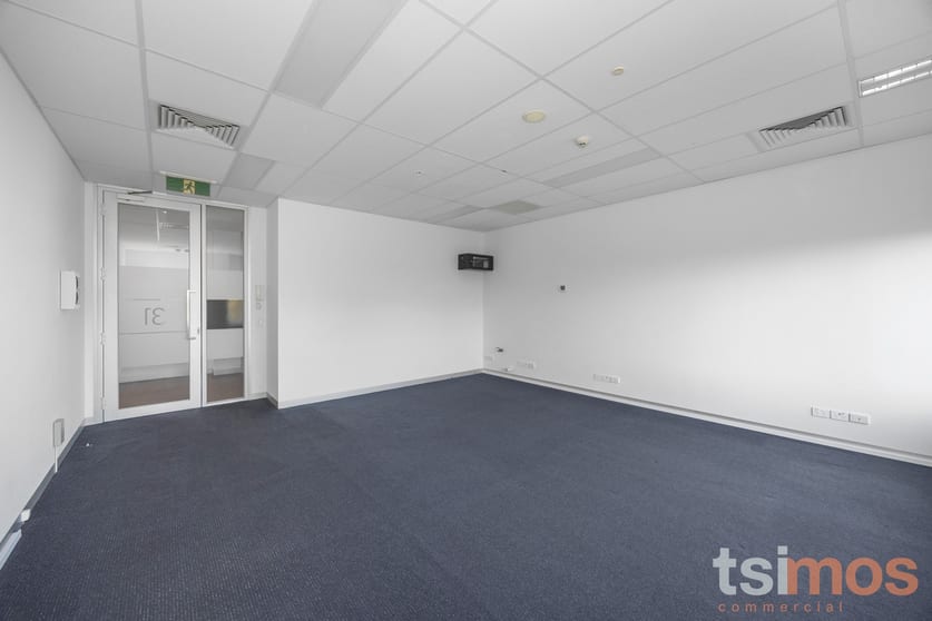 Click to view all images 31/296 Bay Road Cheltenham VIC 3192 - Image 3
