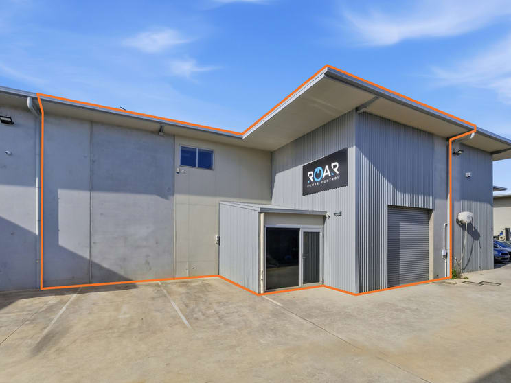 Click to view all images Unit 3/30 Aurora Avenue Queanbeyan NSW 2620 - Image 1