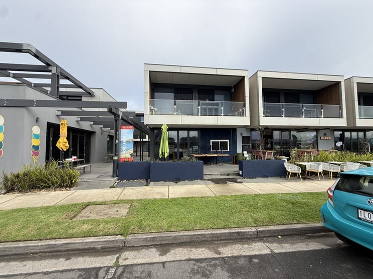Click to view all images 3/141 Great Ocean Road Anglesea VIC 3230 - Image 2