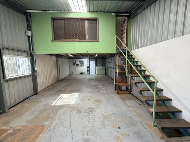 Click to view all images 4/66 Price Street Nambour QLD 4560 - Image 2