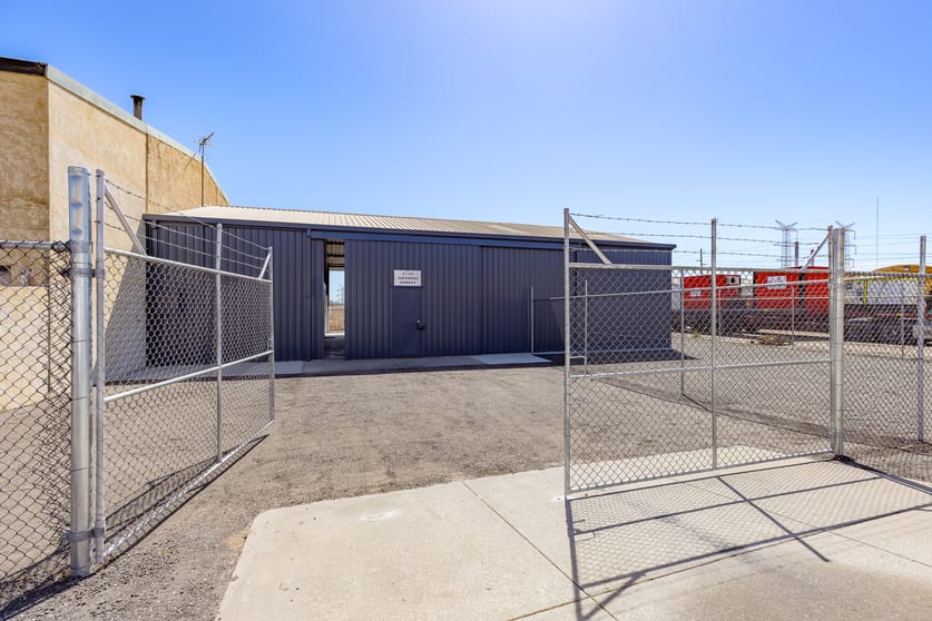 Click to view all images 1/39 Macedonia St Naval Base WA 6165 - Image 2