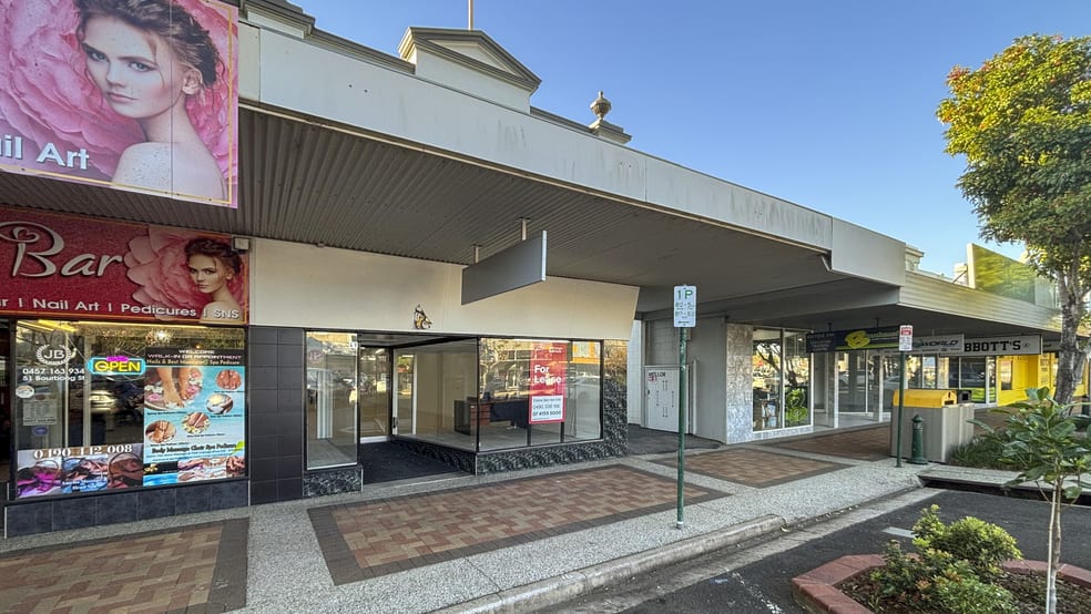Click to view all images Shop 3/49 Bourbong Street Bundaberg Central QLD 4670 - Image 1