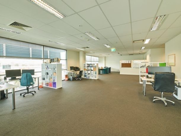 63/574 Plummer Street Port Melbourne VIC 3207 - Image 3