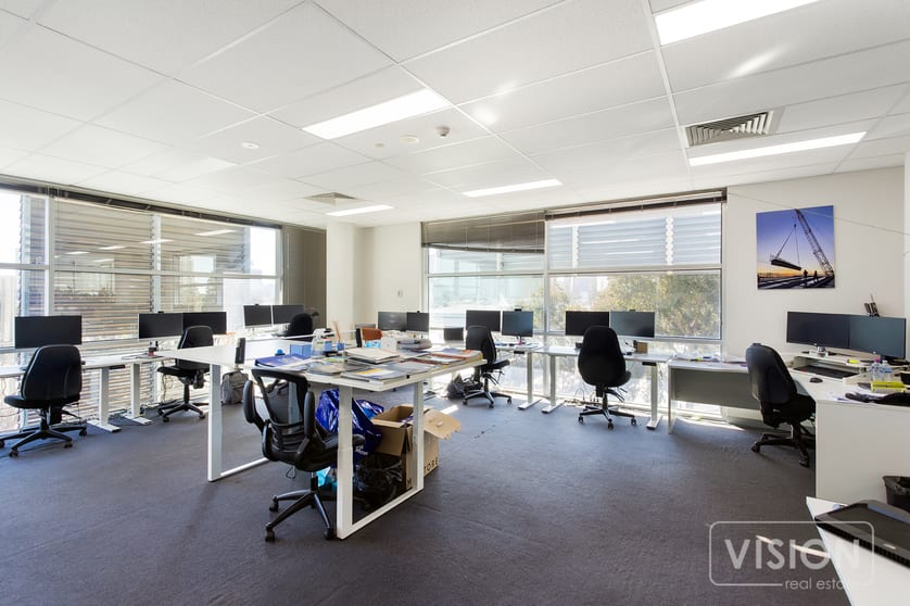 Click to view all images 63/574 Plummer Street Port Melbourne VIC 3207 - Image 3