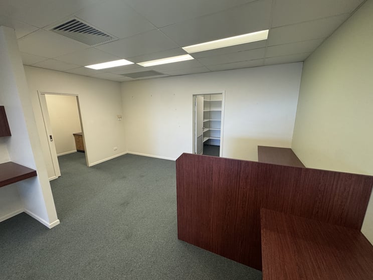 2/95-97 Spence Street Cairns City QLD 4870 - Image 5