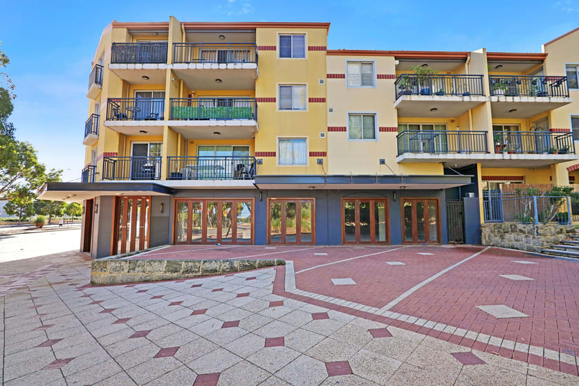 Click to view all images 167 Grand Boulevard Joondalup WA 6027 - Image 2