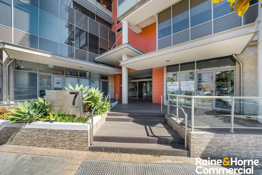 Click to view all images 7 Secant Street Liverpool NSW 2170 - Image 2