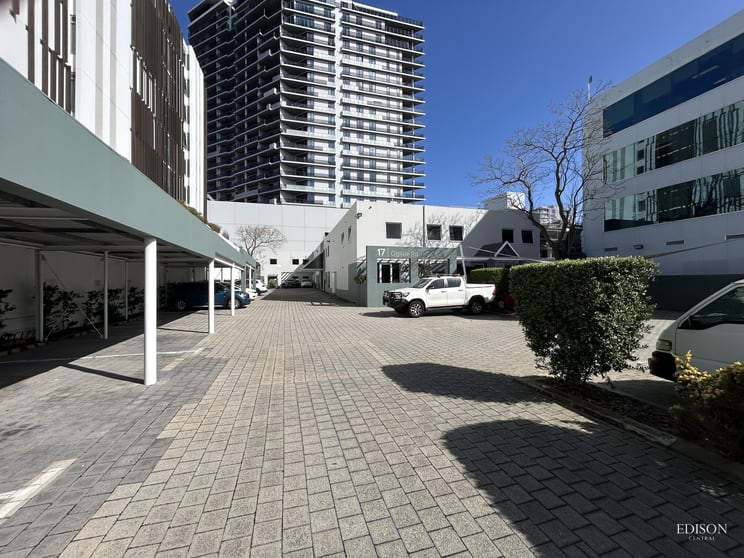 Click to view all images 18/17 Ogilvie Road Mount Pleasant WA 6153 - Image 3
