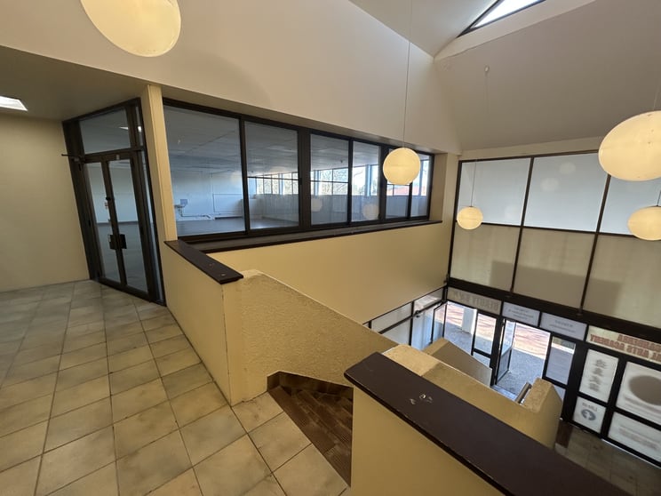 Click to view all images Unit 15/55 Charnwood Place Charnwood ACT 2615 - Image 2