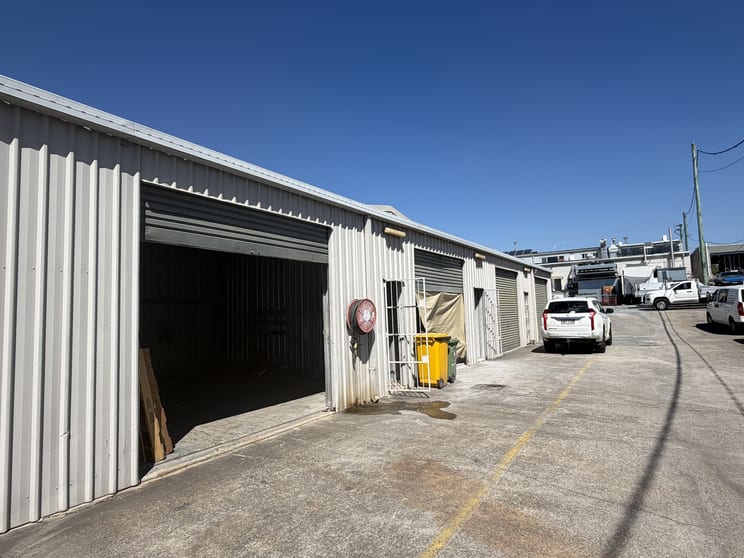 Unit 32/215 Brisbane Road Biggera Waters QLD 4216 - Image 1