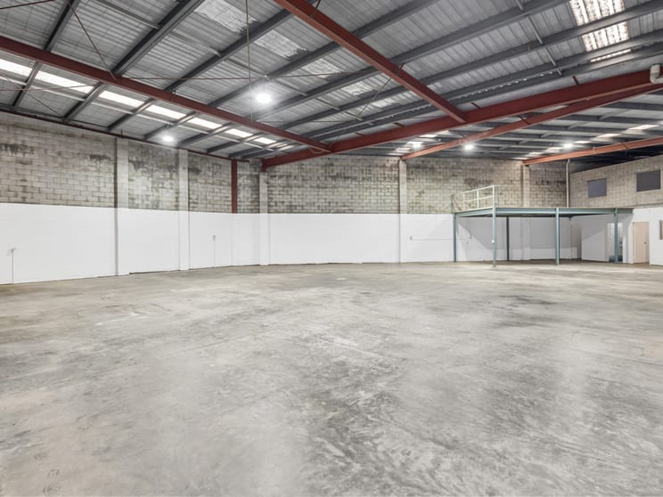 Click to view all images 1/16 Powers Road Seven Hills NSW 2147 - Image 2