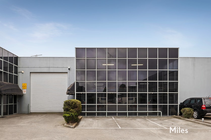 Click to view all images 5/6-8 Macquarie Drive Thomastown VIC 3074 - Image 1