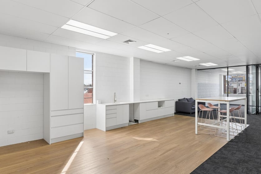 Click to view all images 32 Crown Street Richmond VIC 3121 - Image 5
