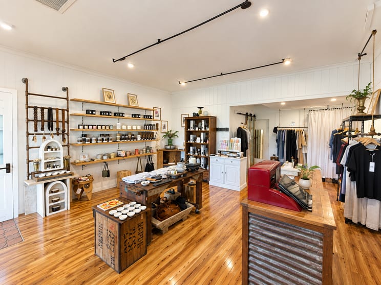 Click to view all images 94 Cawarra Road Caringbah NSW 2229 - Image 3