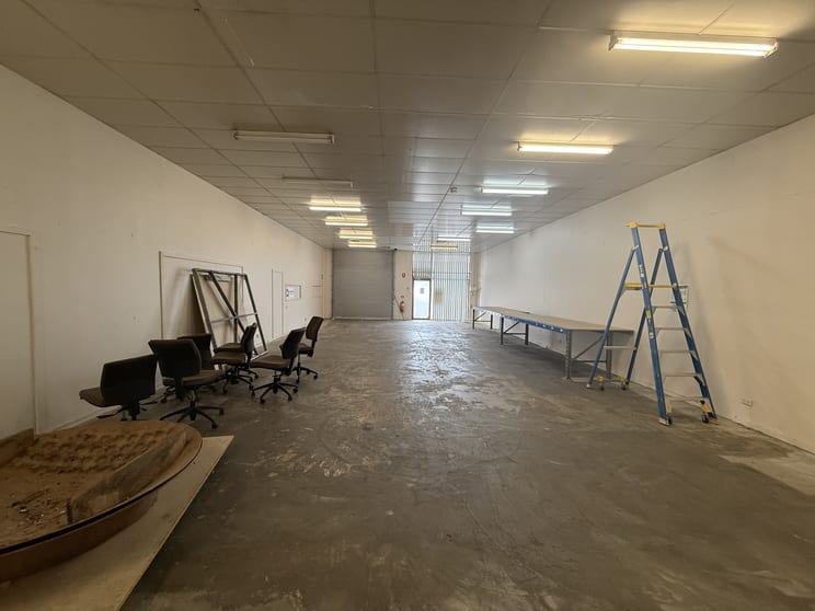 Click to view all images Unit 6/151-155 Gladstone Street Fyshwick ACT 2609 - Image 3