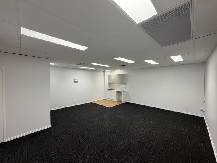 10/11 Karp Court Bundall QLD 4217 - Image 2