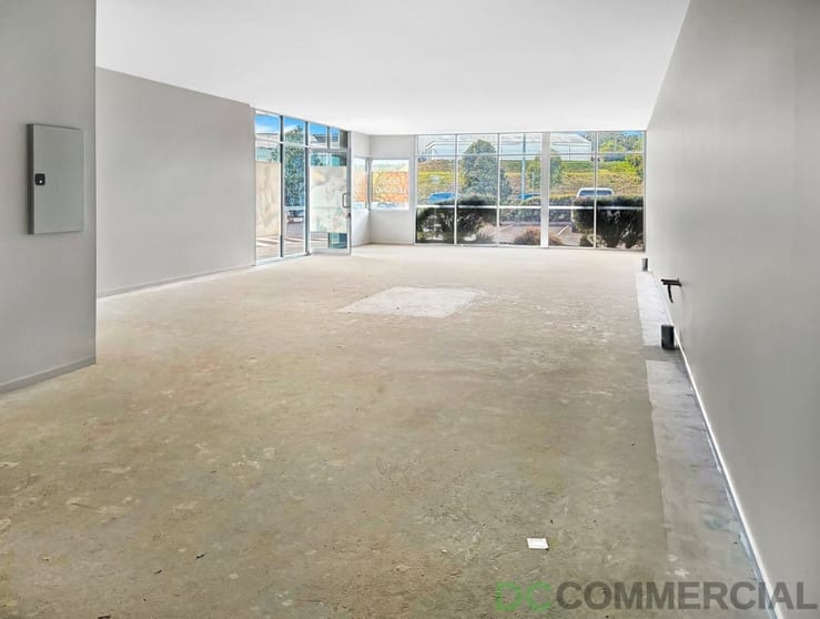 Click to view all images Shop 1/538 Alderley Street Harristown QLD 4350 - Image 3
