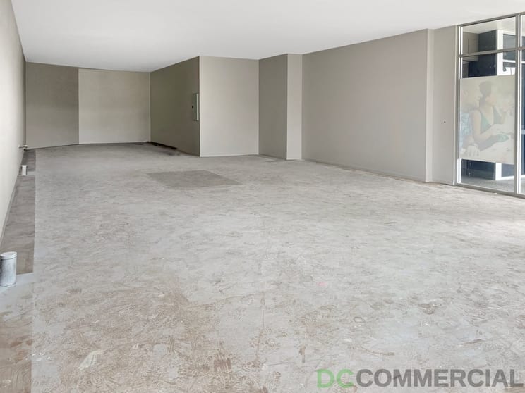 Click to view all images Shop 1/538 Alderley Street Harristown QLD 4350 - Image 2