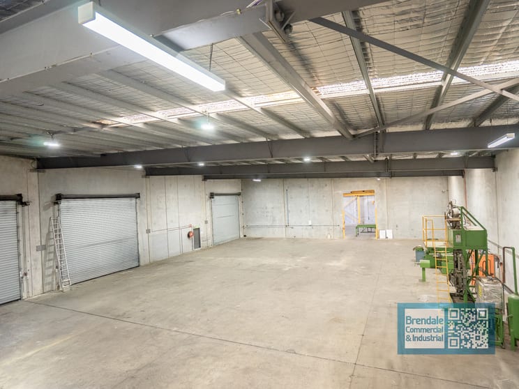Click to view all images Unit 1/15 Combarton Street Brendale QLD 4500 - Image 3