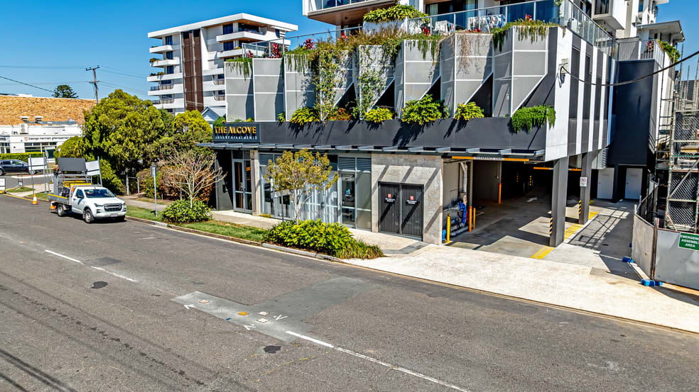 Click to view all images 16/39 Bay Terrace Wynnum QLD 4178 - Image 1