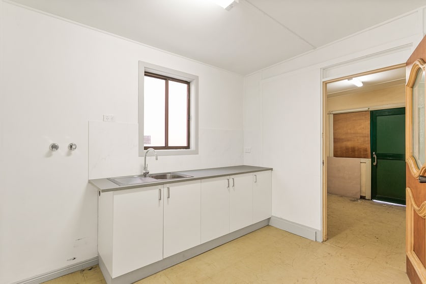 Click to view all images 180-182 Wentworth Street Port Kembla NSW 2505 - Image 3