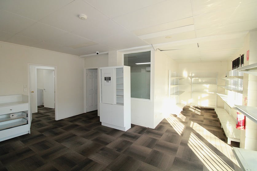 Click to view all images 468-470 Bridge Road West Mackay QLD 4740 - Image 2
