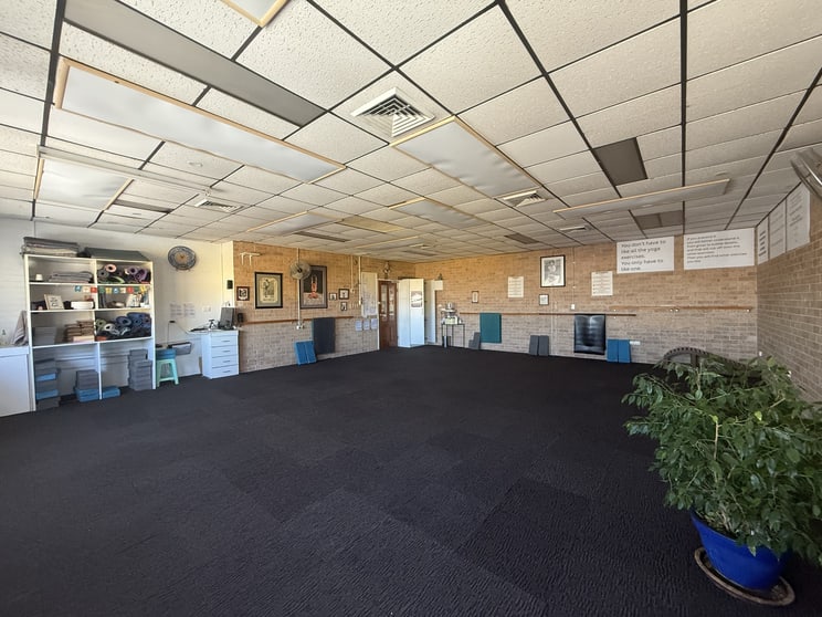 Click to view all images Suite 4/220 The Entrance Road Erina NSW 2250 - Image 3
