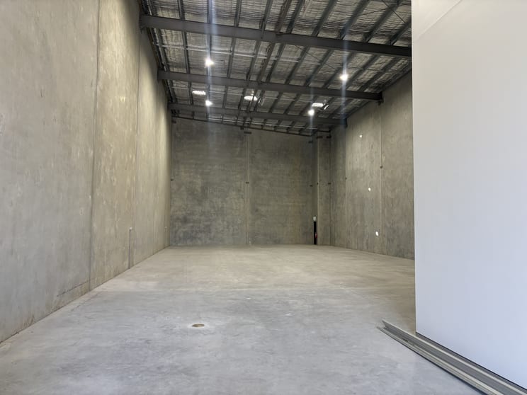 Click to view all images 204 New Cleveland Road Tingalpa QLD 4173 - Image 2