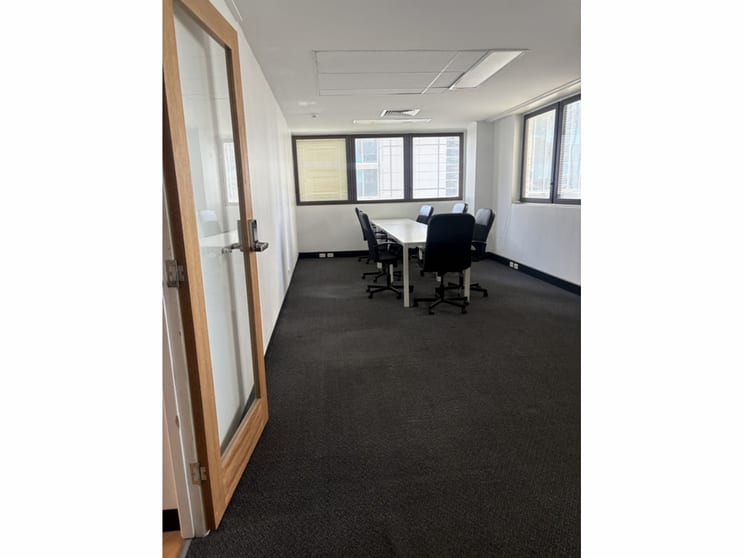 Click to view all images 9D/138 Albert Street Brisbane City QLD 4000 - Image 3