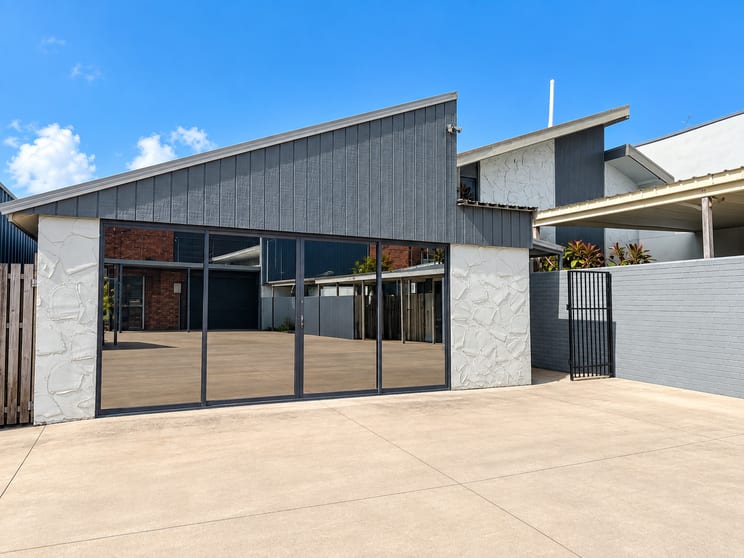 Click to view all images 69 Hillyard Street Pialba QLD 4655 - Image 2