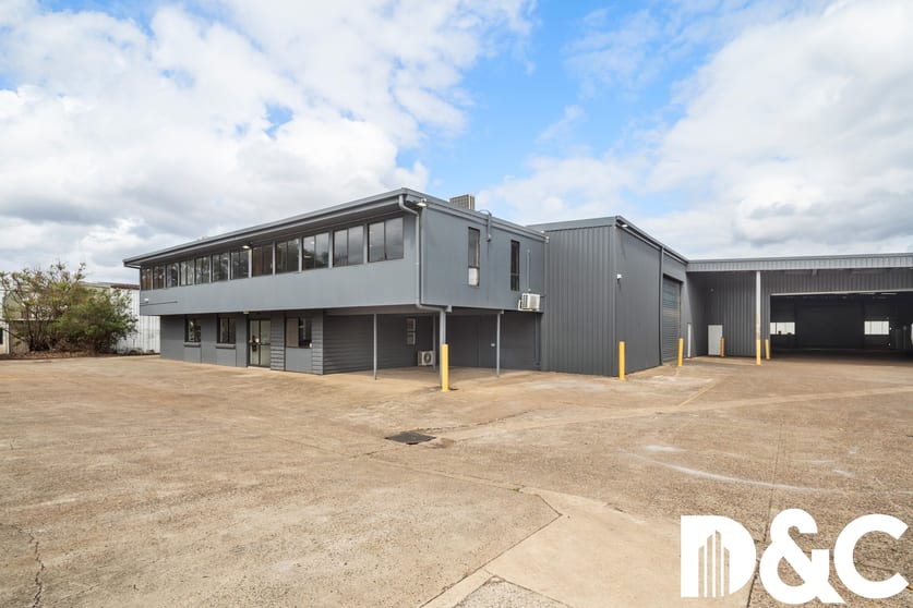 Click to view all images 10-12 Argon Street Carole Park QLD 4300 - Image 3