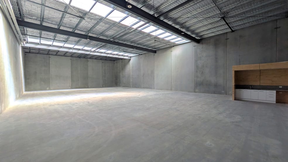 Click to view all images Premium Warehouse Units/7 Anatola Court Latrobe TAS 7307 - Image 2