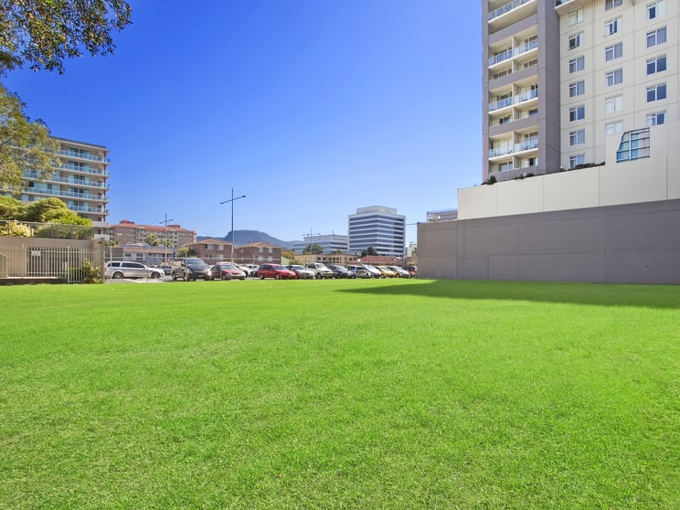 Click to view all images 8 Bank Street Wollongong NSW 2500 - Image 3