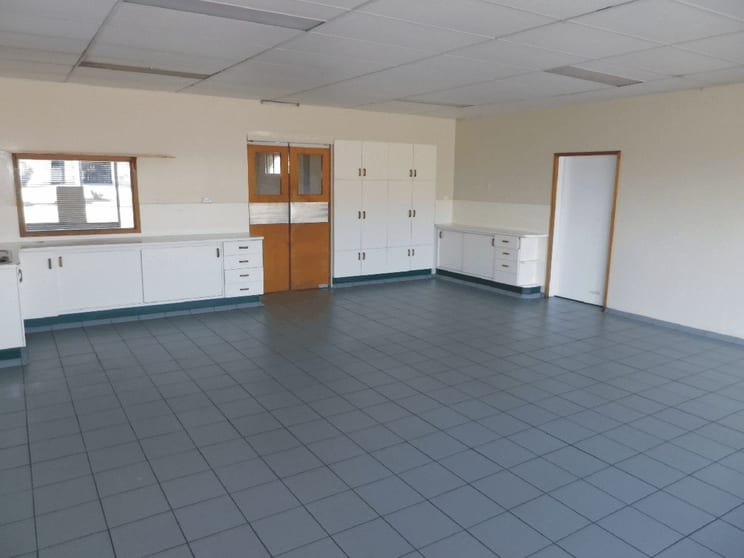 Click to view all images 50 Herbert Street Ingham QLD 4850 - Image 2