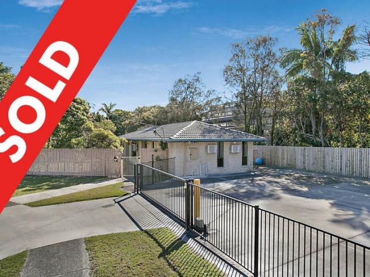 Click to view all images 23 Le Mans Drive Mermaid Waters QLD 4218 - Image 1
