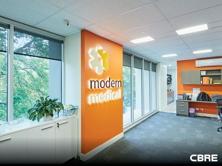 Click to view all images 196 Hall Street Spotswood VIC 3015 - Image 3