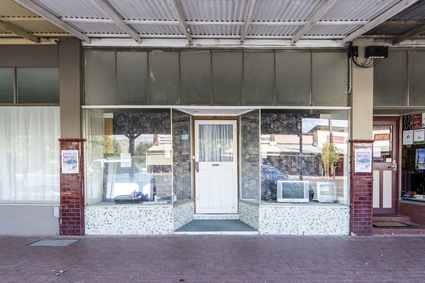 Click to view all images 85 Lloyd Street Dimboola VIC 3414 - Image 2