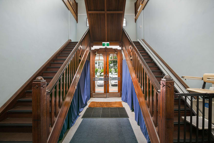 Click to view all images 8a Minnie Street Cairns City QLD 4870 - Image 2